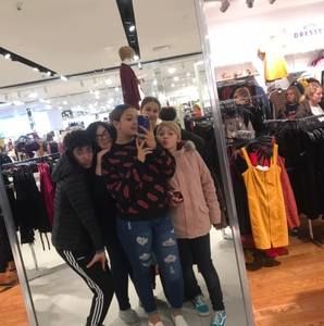 Meet your Posher, Layla